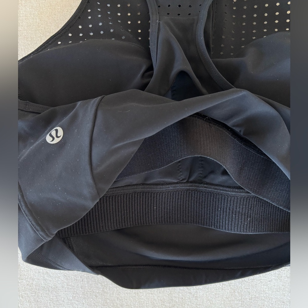 Lululemon Unleash Strength Bra black size 8 like new high neck half-zip W2BXTS - Picture 11 of 11